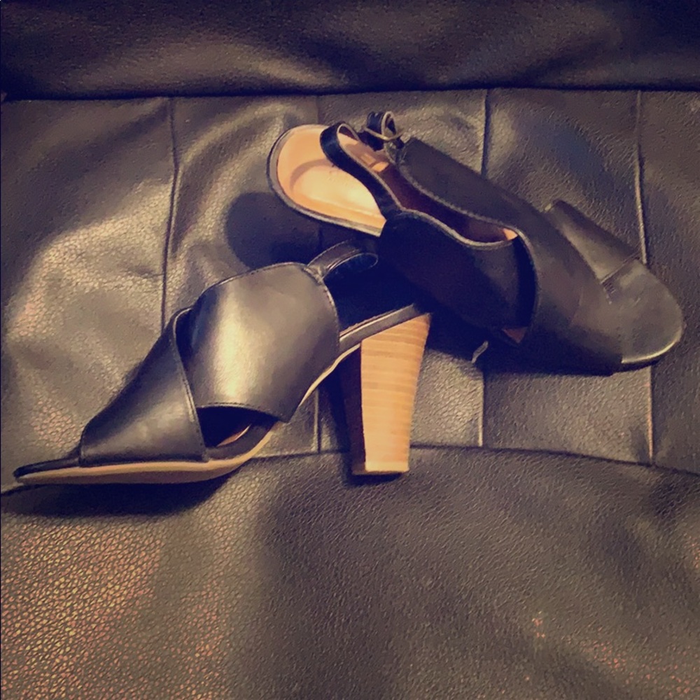 Ana sandals